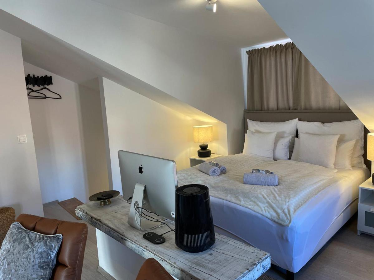 Fredys Apartments Stari Grad  Exterior foto